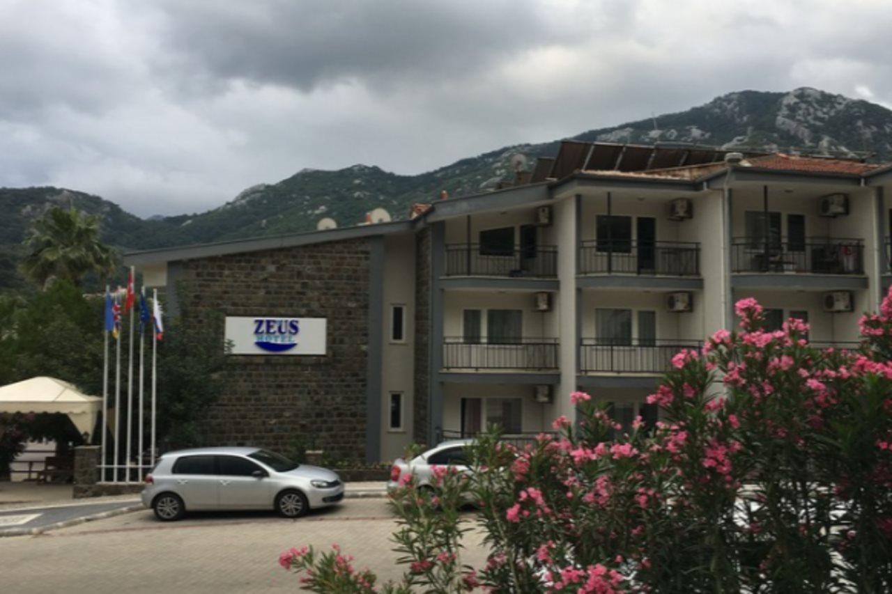 Zeus Hotel 图兰克 外观 照片